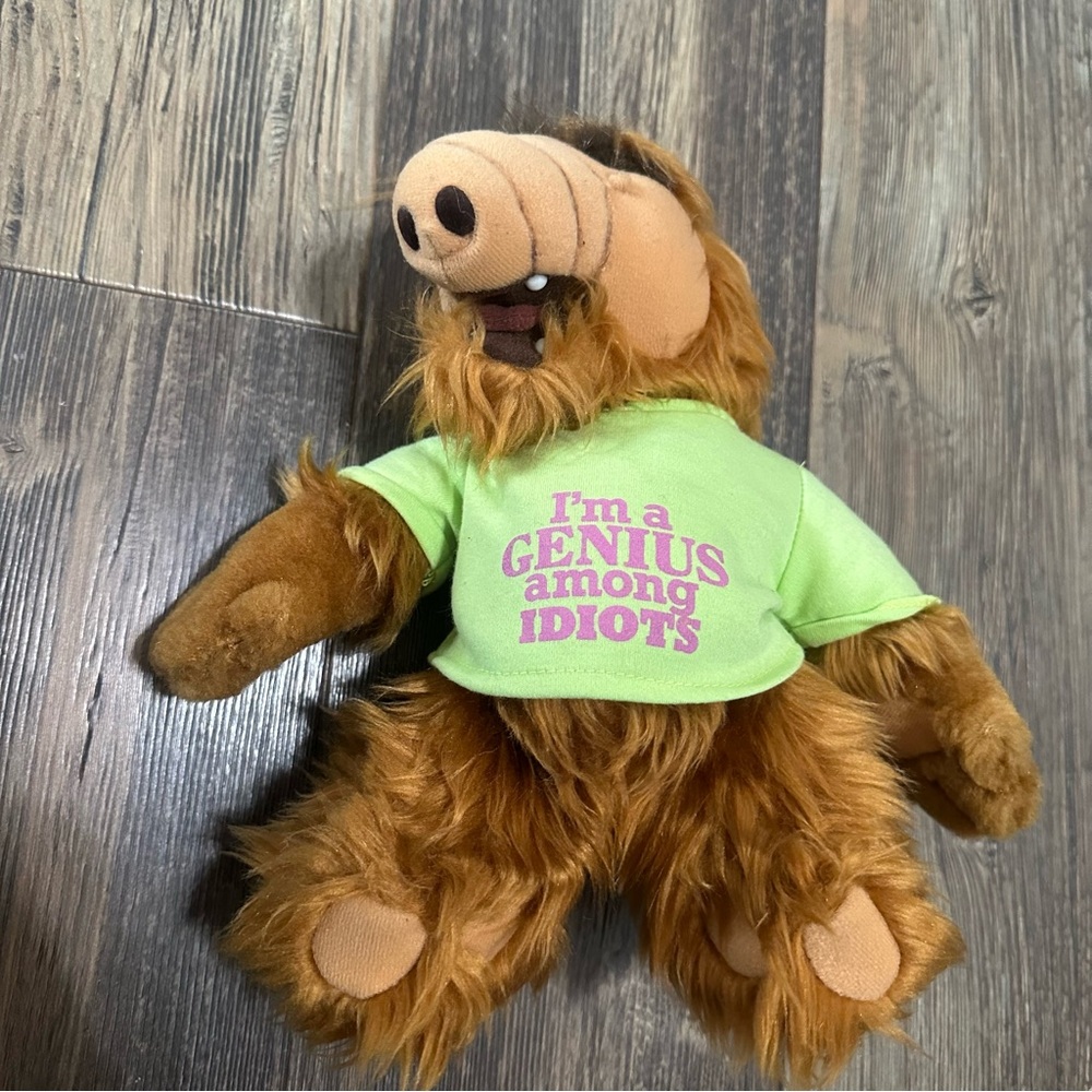 ALF 1988 alien productions vintage plush doll shirt “I’m a genius among idiots”